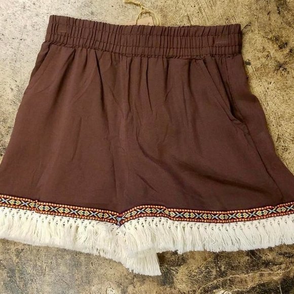 Grace & Emma Brown Shorts Aztec Tassel Tri… - Picture 2 of 3